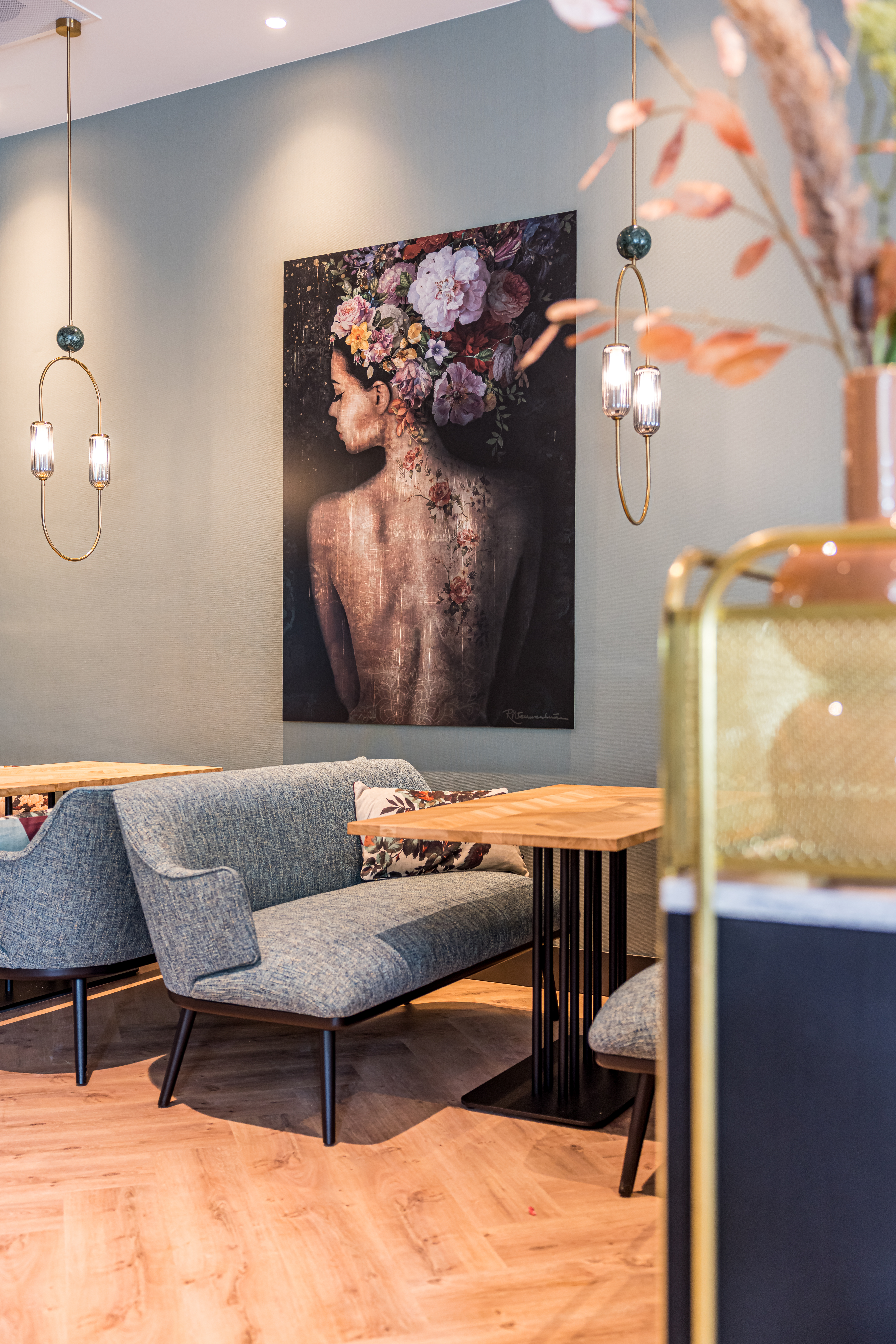 Artwork in Restaurant Zest, photography by Gerlach Delissen